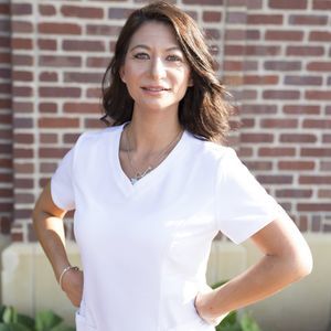 Meet your Posher, Cassandra